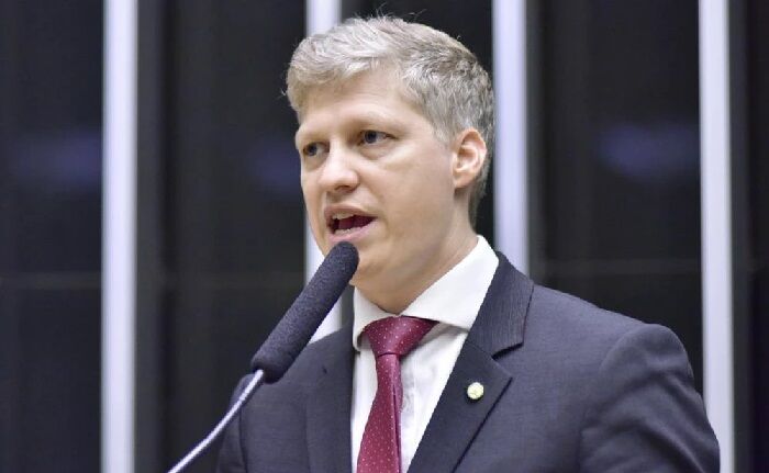 HUMM! LADRÃO NÃO! - Van Hattem sobre fala de Dino: Ninguém está acima da lei

